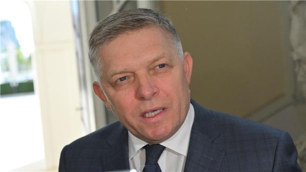 Slowakei: Einigung auf Dreier-Koalition unter Fico Der ehemalige Langzeit-Regierungschef Robert Fico soll erneut Ministerpräsident der Solowakei werden.