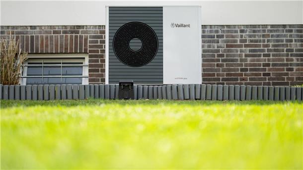 Reiche will Energiewende besser steuern und bezahlbar halten Der Einbau von Wärmepumpen hinkt Zielen hinterher.