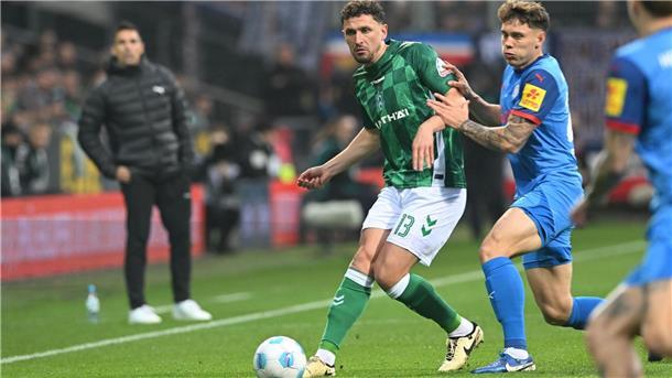 Der Einsatz von Werder-Abwehrspieler Milos Veljkovic beim VfL Bochum ist fraglich. 