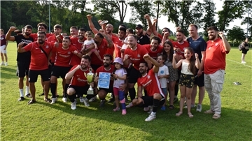 Der ESC Geestemünde III hat als letzte Mannschaft aus Bremerhaven den Allianz NMS Blank Cup gewonnen.