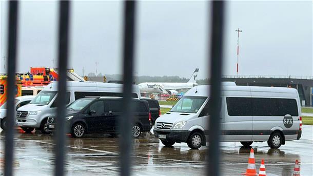 Flugverkehr am Airport Hamburg wieder aufgenommen Der Flugbetrieb am Airport Hamburg läuft wieder.