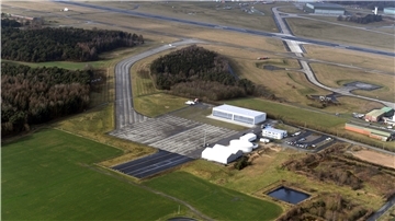 Der Flughafen in Nordholz ist als Weltraumbahnhof im Gespräch.