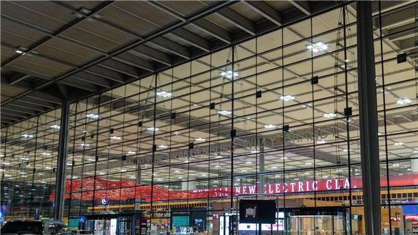 Der Flugverkehr wurde nach der Sichtung für knapp zwei Stunden eingestellt. 