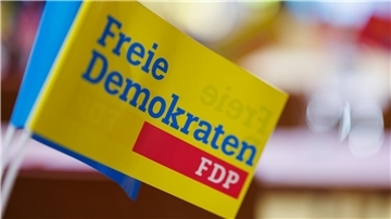 Der Fragetext der bundesweiten Befragung soll lauten: „Soll die FDP die Koalition mit SPD und Grünen als Teil der Bundesregierung beenden?“