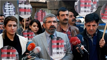 Der Friedensaktivist war im November 2015 in Diyarbakir getötet worden.