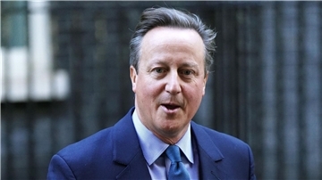 Der frühere britische Regierungschef Cameron ist zum neuen Außenminister seines Landes ernannt worden.