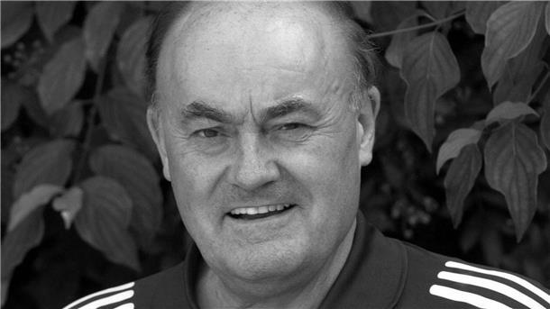 Der frühere Bundesliga-Schiedsrichter Volker Roth ist gestorben.