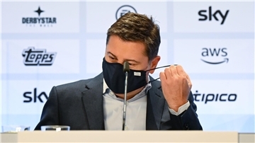Der frühere DFL-Chef Christian Seifert erinnert sich an die Corona-Phase in der Bundesliga.