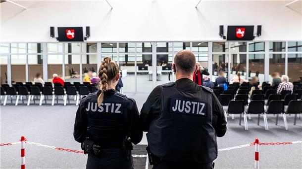 Klette-Prozess in Reithalle – „Komplett überdimensioniert“ Der Gerichtssaal umfasst rund 800 Quadratmeter.