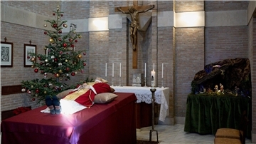 Der gestorbene emeritierte Papst Benedikt XVI. wird in der Kapelle des Klosters Mater Ecclesiae im Vatikan aufgebahrt.