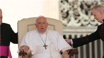 Der Gesundheitszustand von Papst Franziskus soll stabil sein.