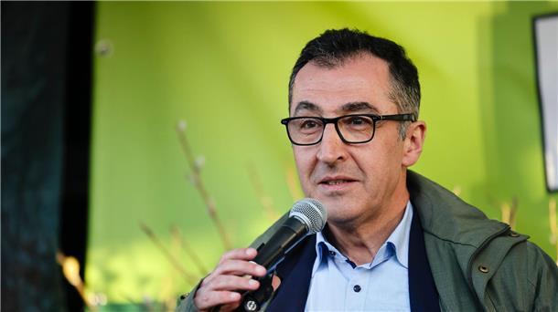 Fischerei-Krise: Özdemir macht sich für Krabbenfischer stark Der grüne Agrarminister Cem Özdemir stärkt Krabbenfischern den Rücken.