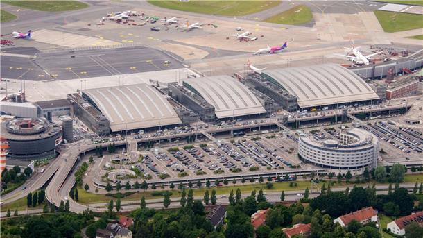 Flughafen-Geiselnehmer in U-Haft Der Hamburg Flughafen Helmut Schmidt: Die Größe des Airports umfasst fast 800 Fußballfelder.