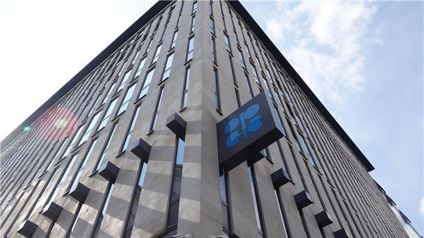 Der Hauptsitz der Organisation der erdölexportierenden Länder (OPEC) in Wien. Die großen Ölnationen des Verbundes Opec+ senken ihr Förderziele ab November wieder ab.
