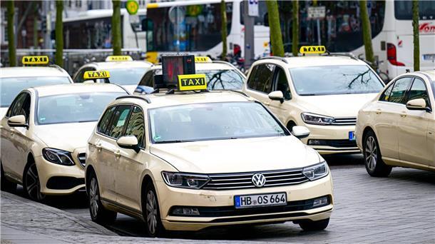 Taxis werden bunter Der helle Farbton ist typisch für Taxis.