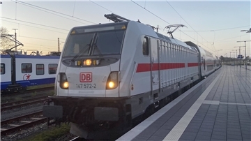 Der Intercity ist zwischen Bremerhaven und Köln mit einem modernen Doppelstock-Fuhrpark unterwegs.