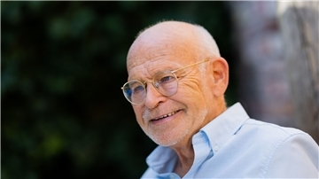 Der Investigativjournalist Günter Wallraff wird 80 Jahre alt.