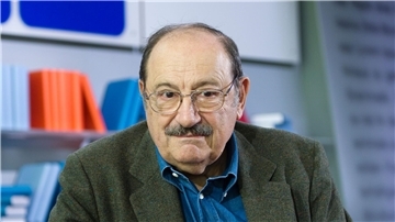 Der italienische Schriftsteller Umberto Eco,  aufgenommen auf der 63. Frankfurter Buchmesse in Frankfurt am Main (2011).