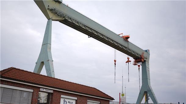 Kräne der Sietas-Werft unter Denkmalschutz gestellt Der Jucho-Portalkran gilt als Wahrzeichen im Alten Land.
