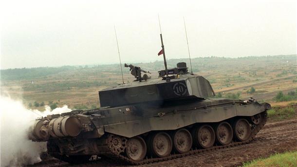 London erwägt offenbar auch Kampfpanzer-Lieferung an Ukraine Der Kampfpanzer der britischen Streitkräfte vom Typ „Challenger 2“ (Archivbild).