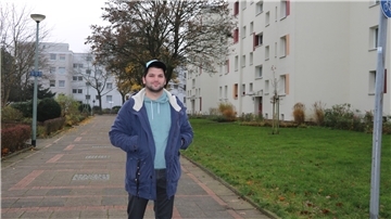 Der Kiez seiner Kindheit: Mario Favari verbindet mit dem Brockmannweg in Lehe viele schöne Erinnerungen.