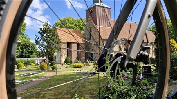 Der Kirchenkreis Wesermünde lädt zur Aktion Kirche auf dem Rad am 6. Juli ein.