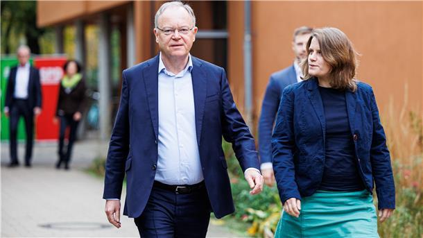 Der Klimaschutz soll in einer rot-grünen Koalition eine größere Rolle einnehmen. Ministerpräsident Stephan Weil (SPD) und Julia Willie Hamburg (Grüne) sehen viele Schnittmengen ihrer Parteien.