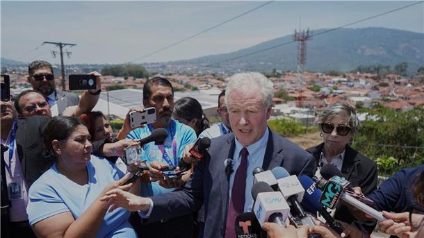 US-Senator trifft sich in El Salvador mit abgeschobenem Mann Der Konflikt zwischen der Trump-Regierung und der Justiz spitzt sich wegen der umstrittenen Abschiebungen weiter zu. (Archivbild)