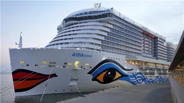 Das Kreuzfahrtschiff "AIDAnova"