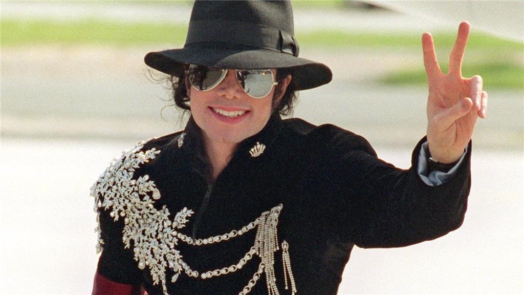 Der kurze Teaser zeigt ikonische Momente der Karriere des „King of Pop“.