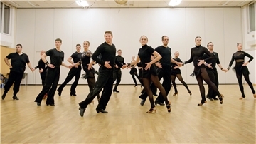 Der letzte Schritt vor dem Saisonstart: Bei der Generalprobe am Sonntag präsentiert sich das A-Team der TSG Bremerhaven mit seiner überarbeiteten Choreo „Matrix Resurrections“ .