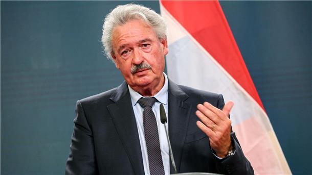 Iran-Sanktionen der EU treffen Kultur- und Bildungsminister Der luxemburgische Außenminister Jean Asselborn warnt China vor Konsequenzen bei Waffenlieferungen an Russland.