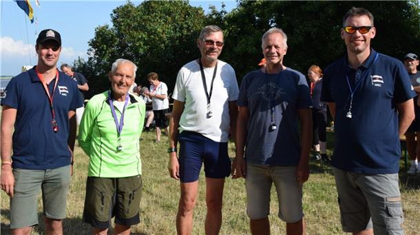 Der Männervierer des Nordenhamer Ruderclubs mit (von links) Björn Habel, Steuermann Udo Müller, Holger Hafemann, Olaf Rodenburger und Patrick Kerschis ruderte auf Platz 3.