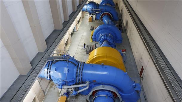 Studie empfiehlt vier neue Pumpspeicherkraftwerke im Harz Der Maschinenraum eines Pumpspeicherkraftwerkes.