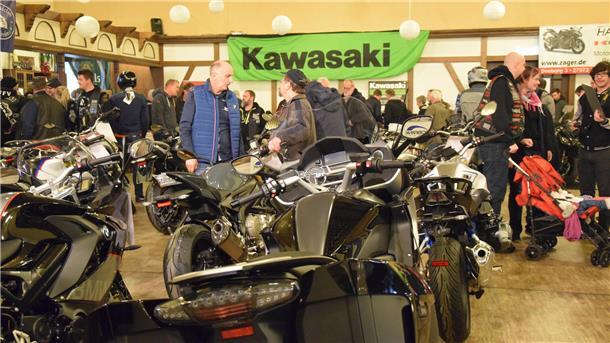 Markt für alles, was Biker-Herzen höher schlagen lässt Der Motorradmarkt Saisonerwachen fand bislang stets in Rodenkirchen statt. Doch die 24. Auflage zieht um, und zwar in die Großsporthalle in Brake.