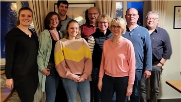 Der neue Vorstand des Fördervereins Ummelbad Hepstedt (von links): Friederike Blanken, Julia Heuduk, Christian Hauschild, Janka Wichern, Werner Meyer, Dörte Blanken, Monika Meyer, Andreas Rücker, Peter Breitsprecher. Es fehlt: Svenja Stelljes.