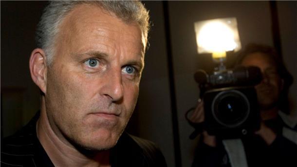 Hohe Strafen für Mord an niederländischem Reporter Der niederländische Kriminalreporter Peter R. de Vries wurde im Jahr 2021 im Zentrum von Amsterdam erschossen.