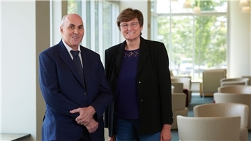 Der Nobelpreis für Medizin geht in diesem Jahr an Katalin Karikó und Drew Weissman für Grundlagen zur Entwicklung von mRNA-Impfstoffen gegen Covid-19.