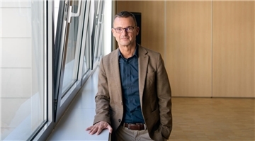 Porträtfoto von Stadtrat Michael Frost