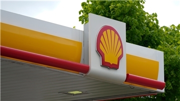 Der Ölkonzern Shell verdient dank der hohen Gas- und Ölpreise weiter glänzend, wenn auch nicht mehr auf dem jüngsten Rekordniveau.