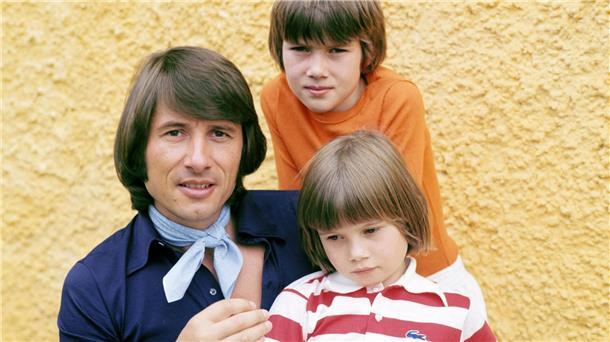 Jenny Jürgens: „Udo nahm Kinder ernst“ Der österreichische Sänger und Komponist Udo Jürgens mit seinen Kinder Jenny und Jonny (hinten).
