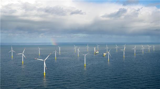 Der Offshore-Windpark Riffgat soll die Förderplattform mit Strom versorgen - dafür ist aber ein Seekabel nötig. (Archivbild)
