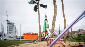 Der Pinguin-Spielplatz vor dem Zoo am Meer in Bremerhaven gehört in unserem Test zu den schönsten der Stadt.