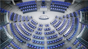 Der Plenarsaal des Bundestags: Durch Überhang- und Ausgleichsmandate ist das Parlament in den vergangenen Jahren immer weiter gewachsen.