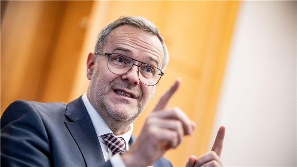 Preisdruck und Fachkräftemangel im Handwerk Der Präsident des Zentralverbands des Deutschen Handwerks (ZDH): Jörg Dittrich.