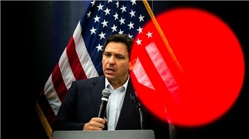 Der Republikaner Ron DeSantis gilt seit längerem als größter parteiinterner Konkurrent von Donald Trump.