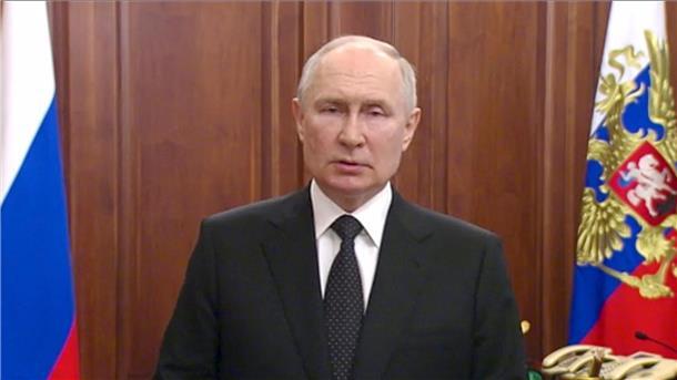 Der russische Präsident Wladimir Putin spricht zur Nation.