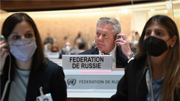 UN-Menschenrechtsrat untersucht Lage in Russland Der russische UN-Botschafter Gennadi Gatilow bei einer Sitzung des UN-Menschenrechtsrats in Genf im Februar kurz nach Beginn des russischen Angriffs.