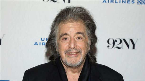 Der Schauspieler Al Pacino ist wieder Vater geworden.
