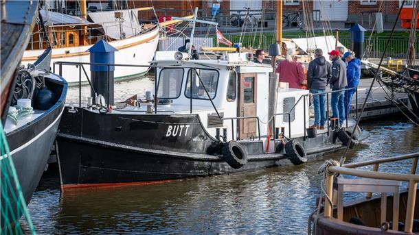 Der Schlepper „Butt“ liegt nun bei der Schiffergilde im Neuen Hafen.